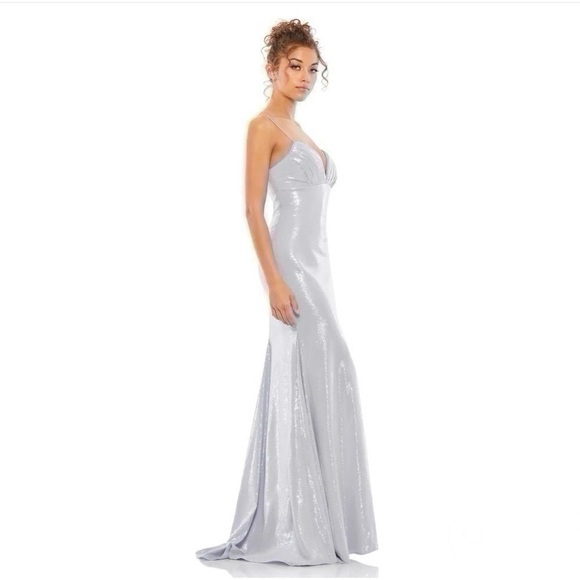 Mac Duggal Ieena Fully Sequined Plunging Trumpet Gown Shimmering Ice - Picture 2 of 13